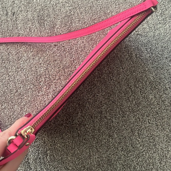 Kate Spade pink purse - Picture 3 of 11
